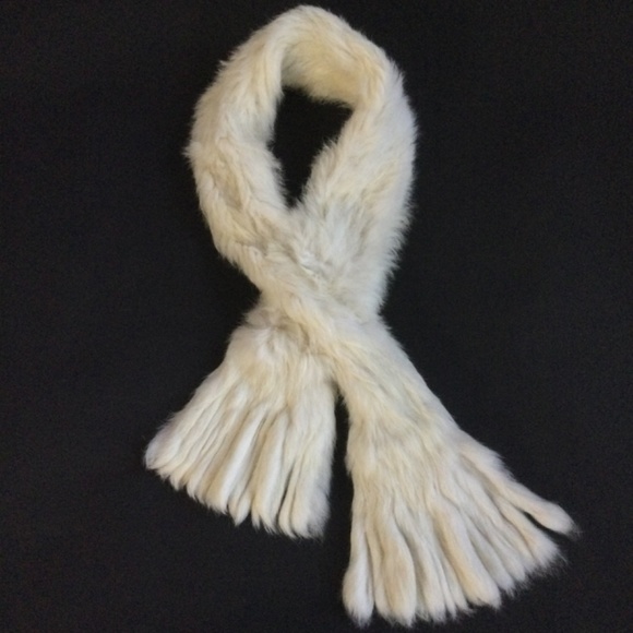 Crown Cap Superior 100% Rabbit Fur Scarf In A Rich Cream Color - Picture 7 of 7